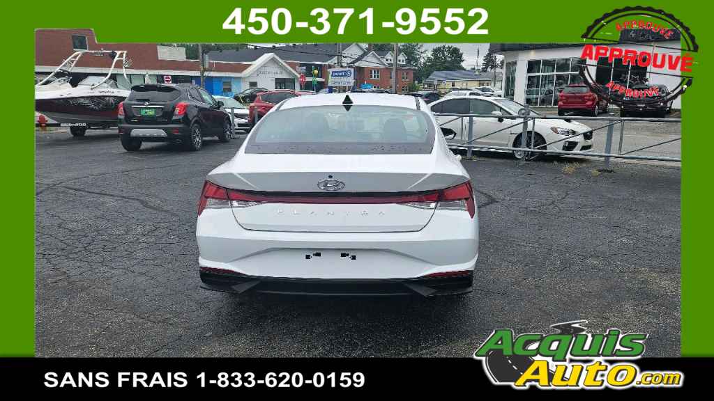 HYUNDAI Elantra 2021 - Image 16
