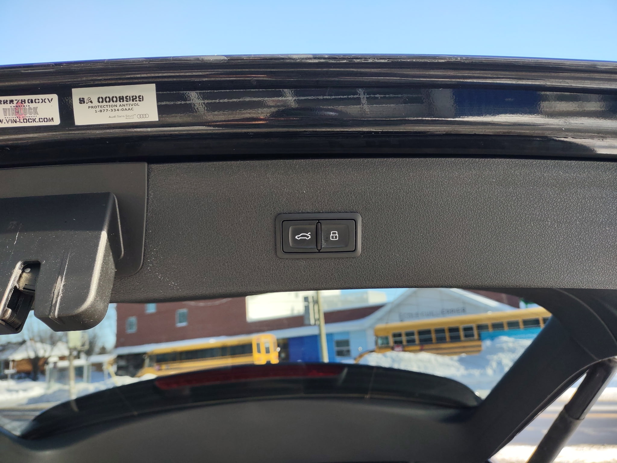 AUDI Q3 2016 - Image 15