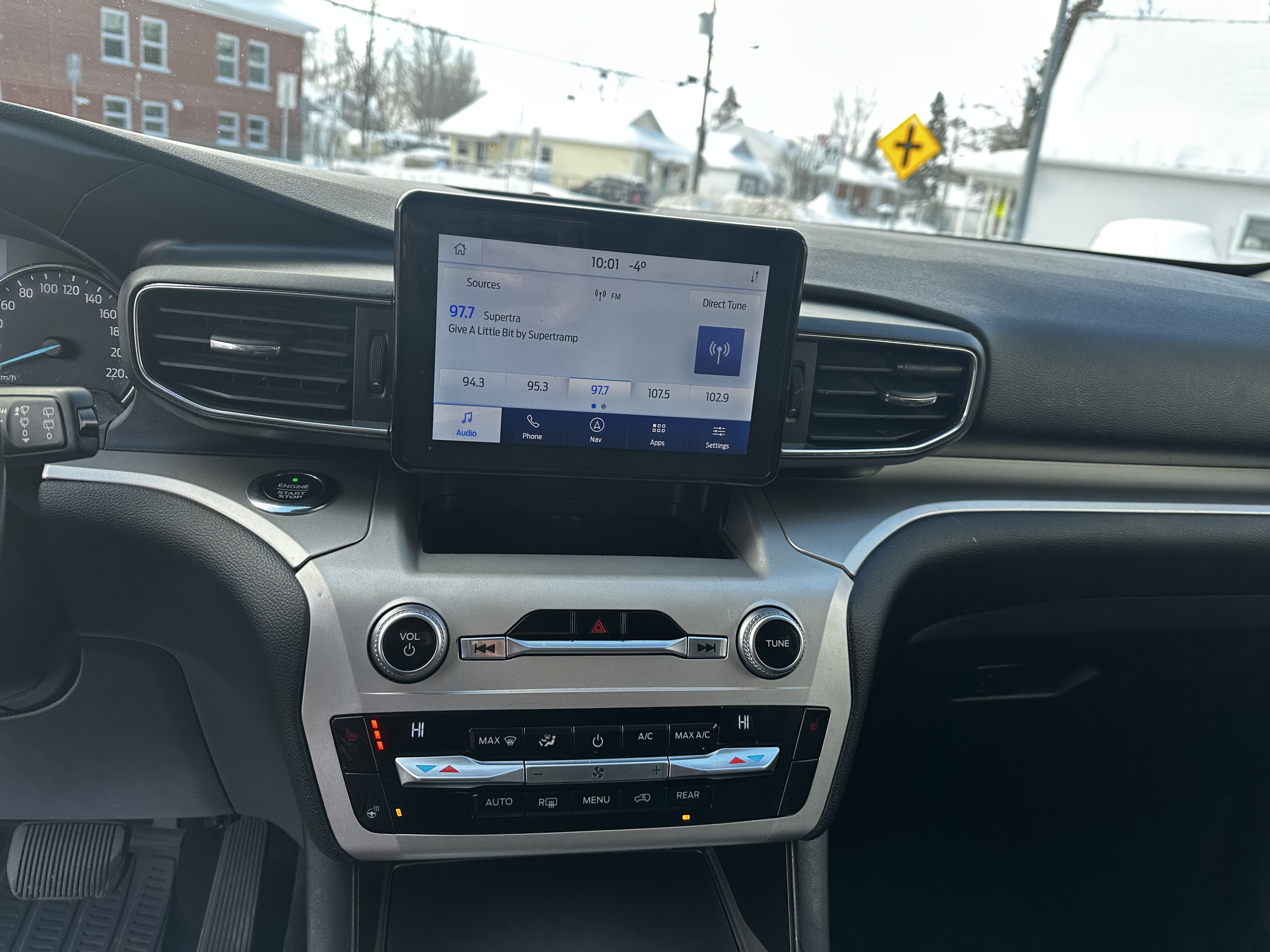 FORD Explorer 2021 - Image 12