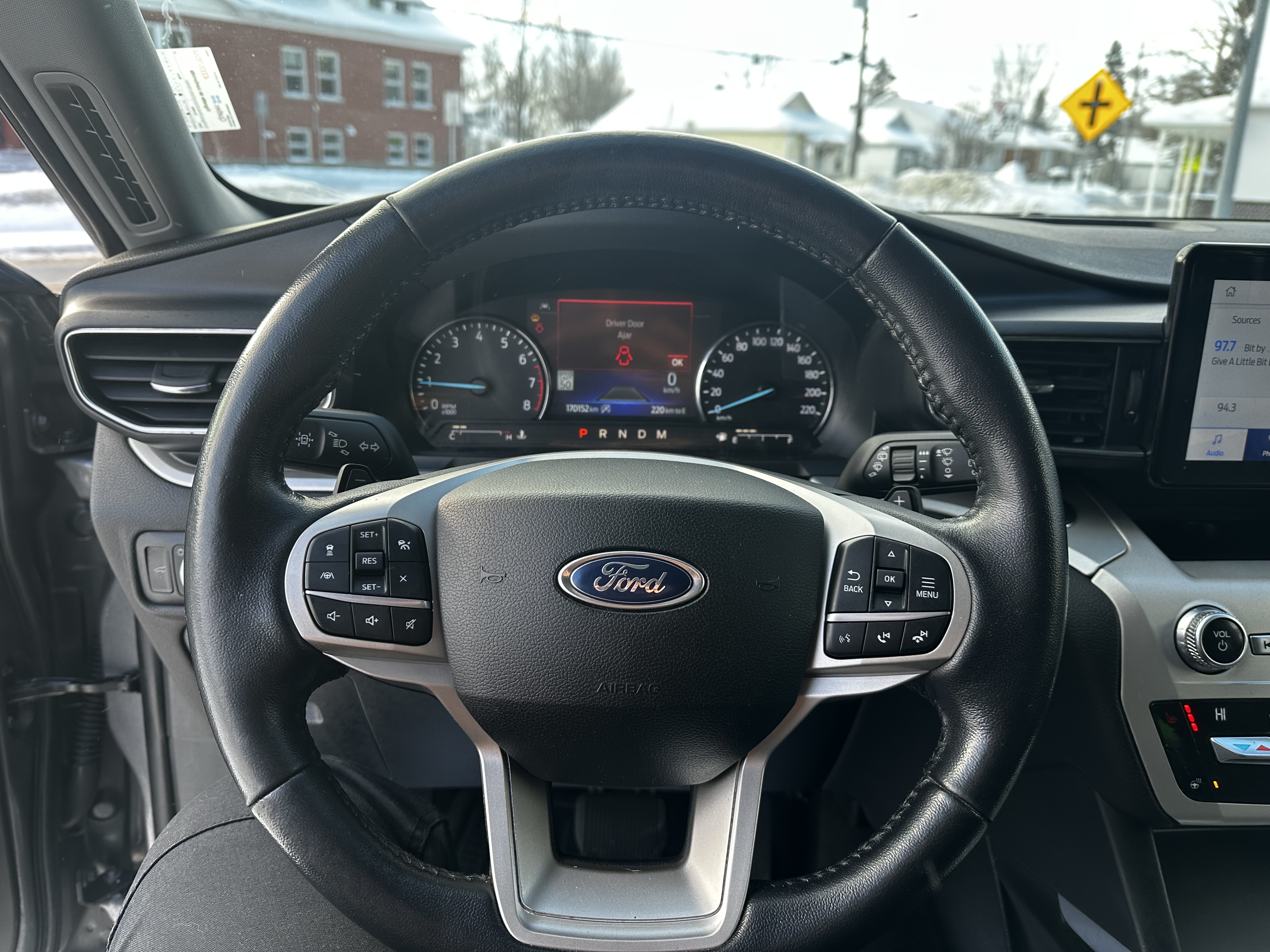 FORD Explorer 2021 - Image 13