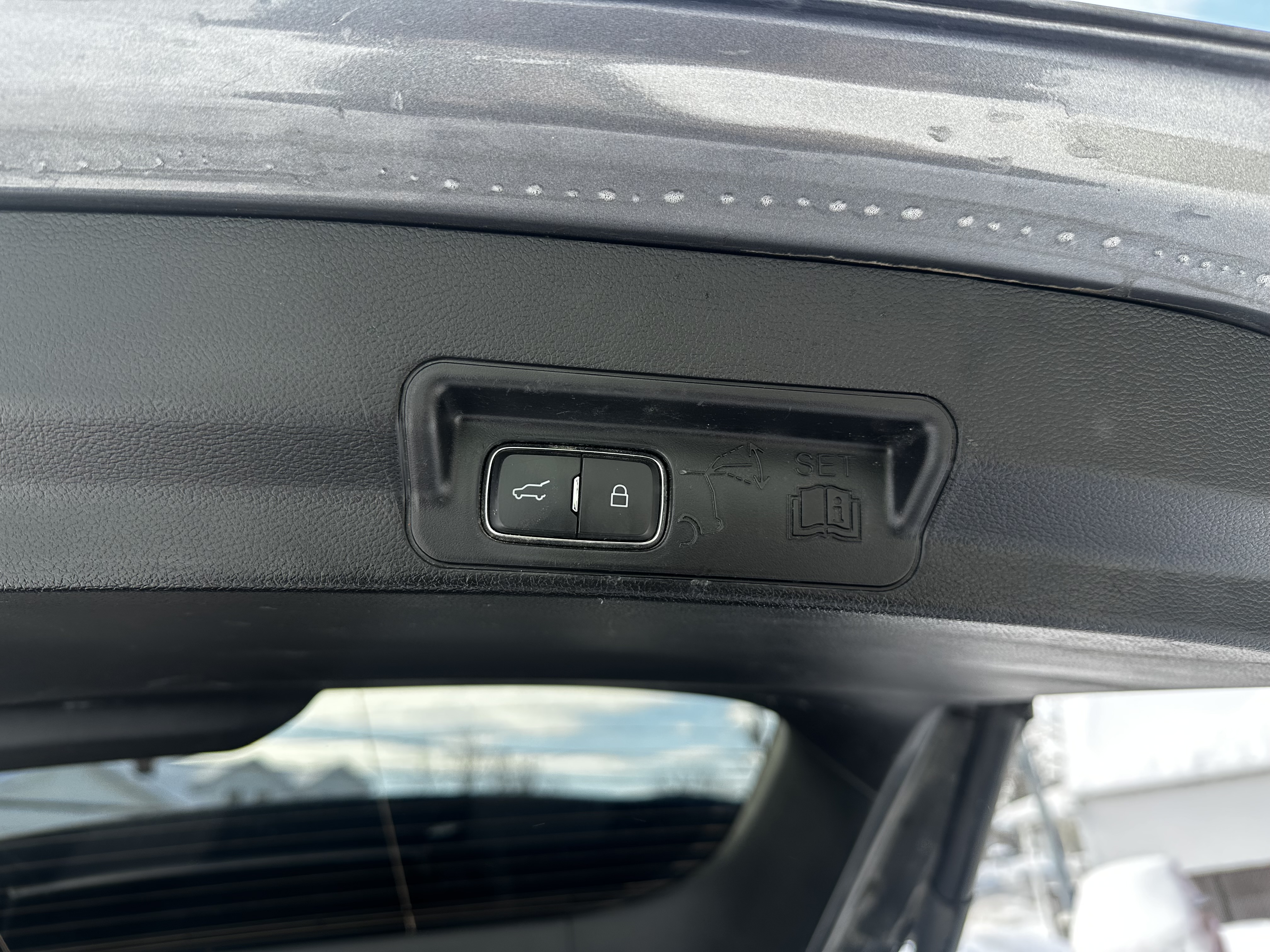 FORD Explorer 2021 - Image 16