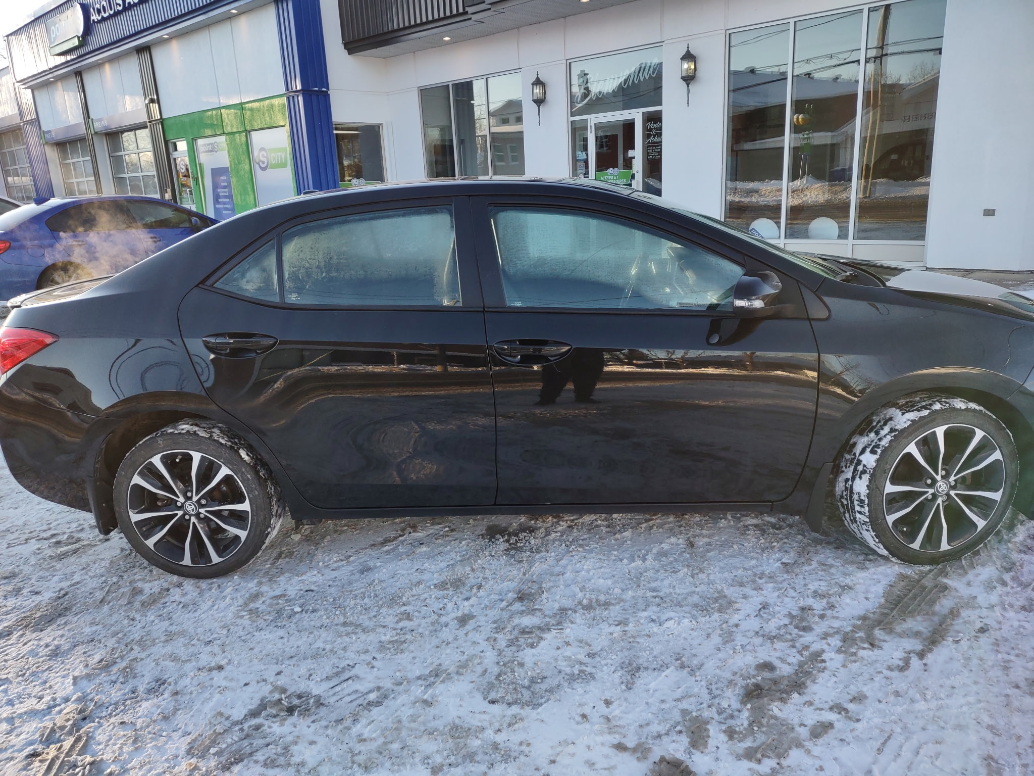 TOYOTA Corolla 2018 - Image 11
