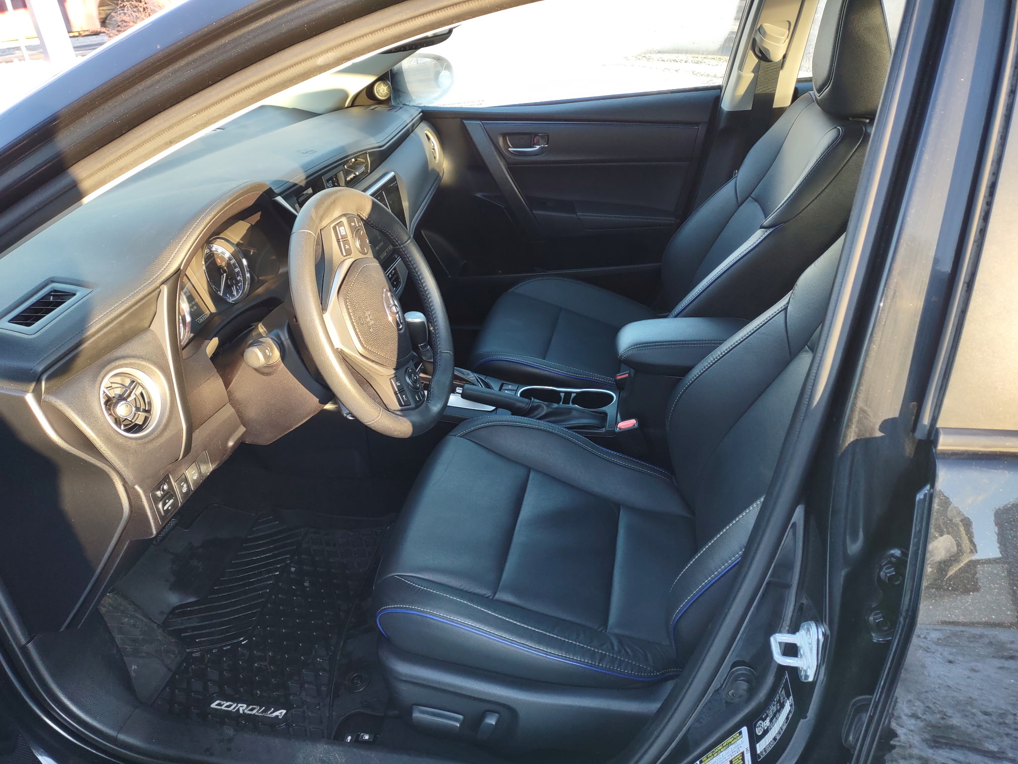 TOYOTA Corolla 2018 - Image 9