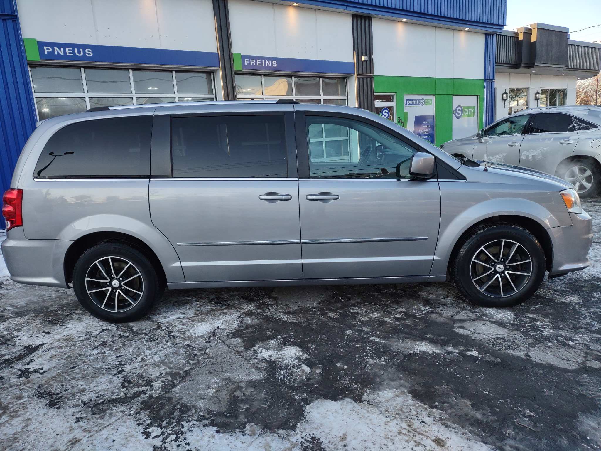 DODGE Grand Caravan 2017 - Image 14