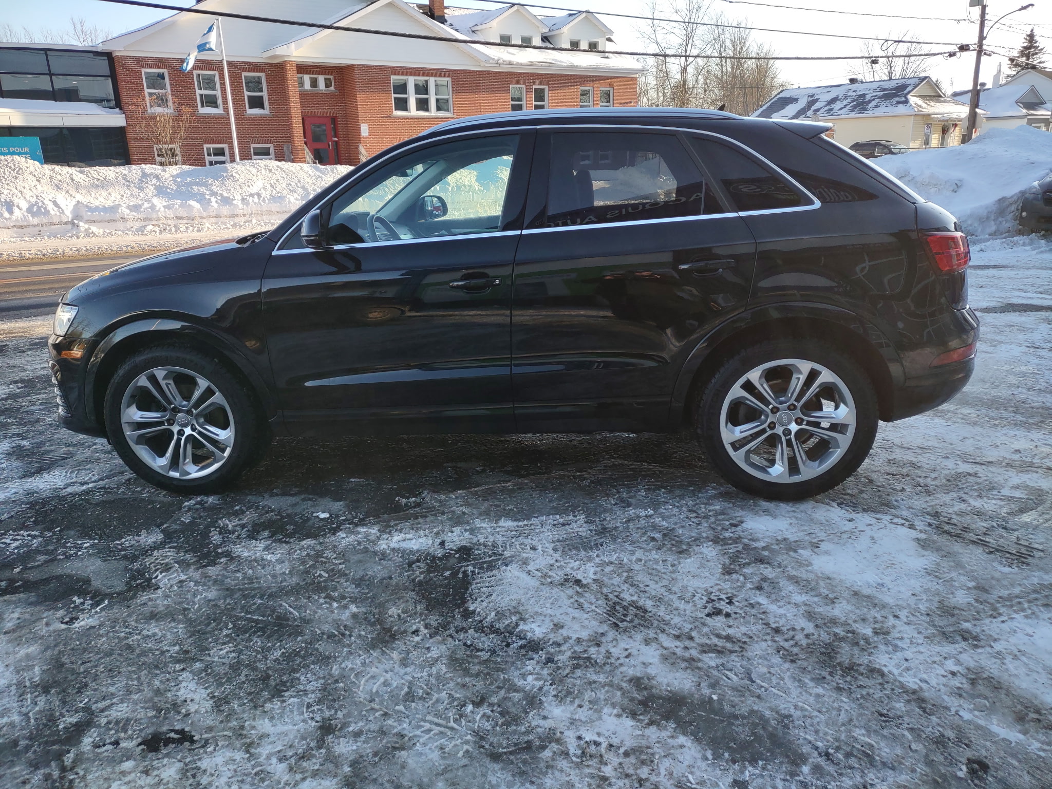 AUDI Q3 2018 - Image 18
