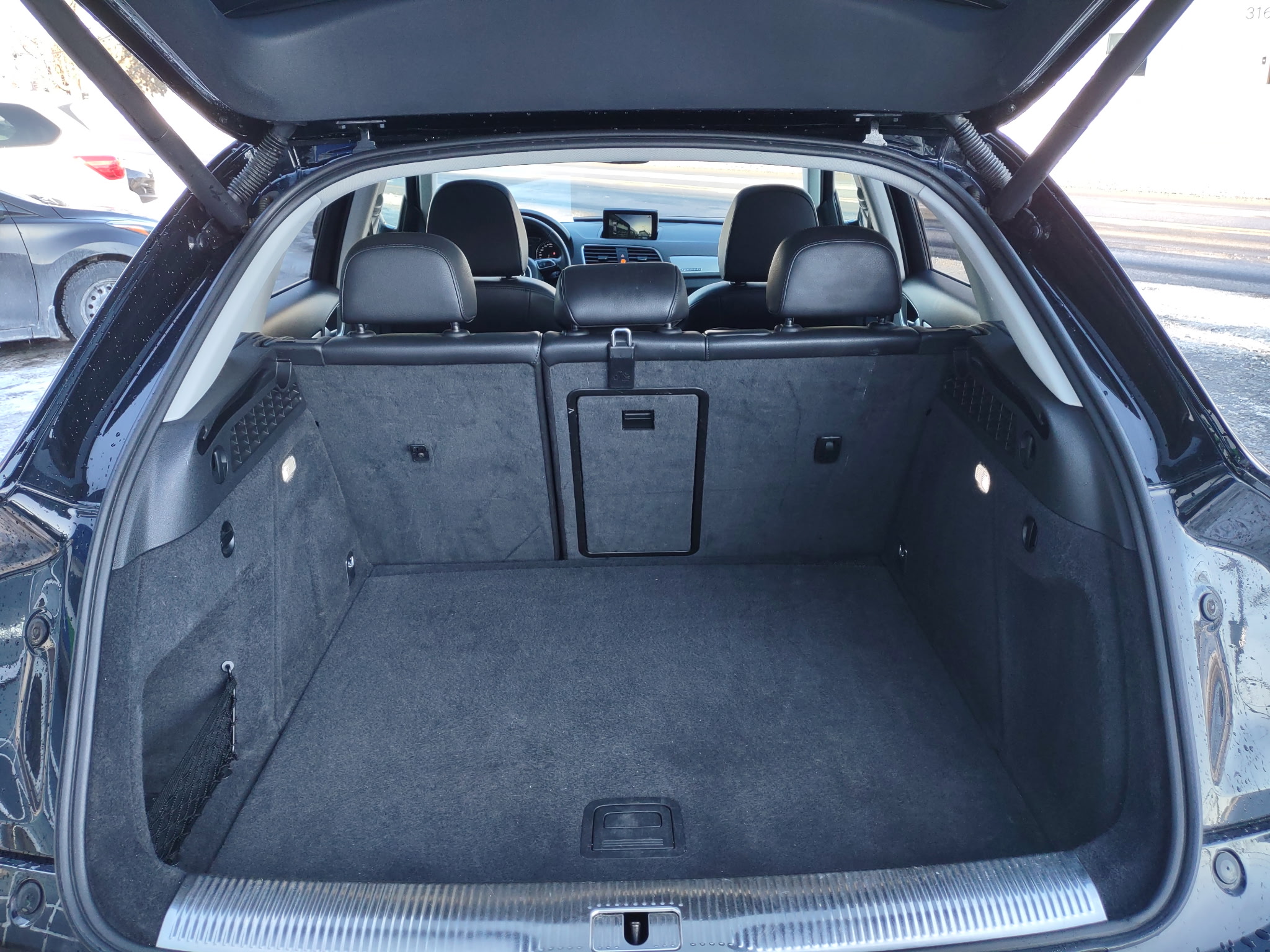 AUDI Q3 2018 - Image 4