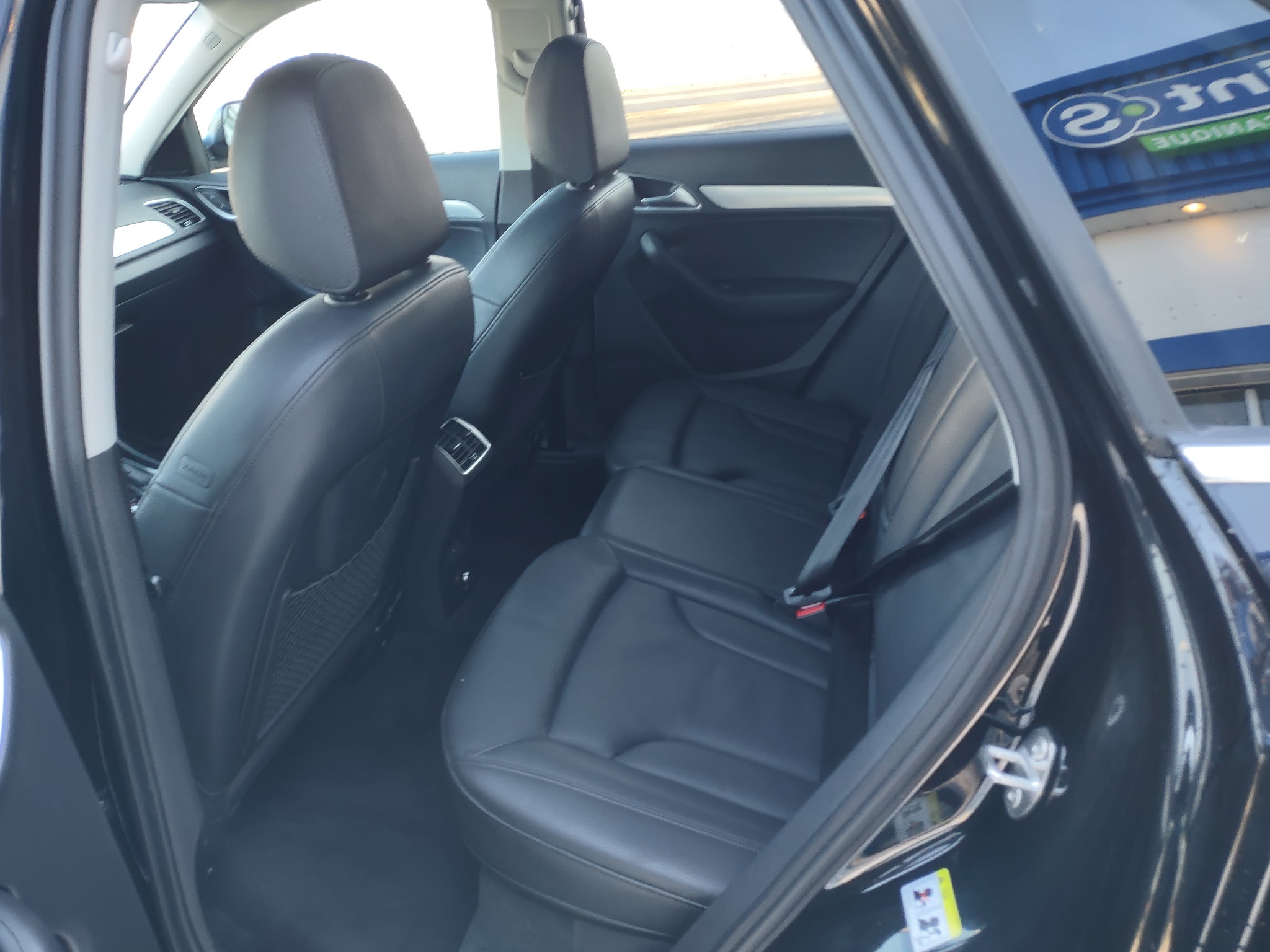 AUDI Q3 2018 - Image 10
