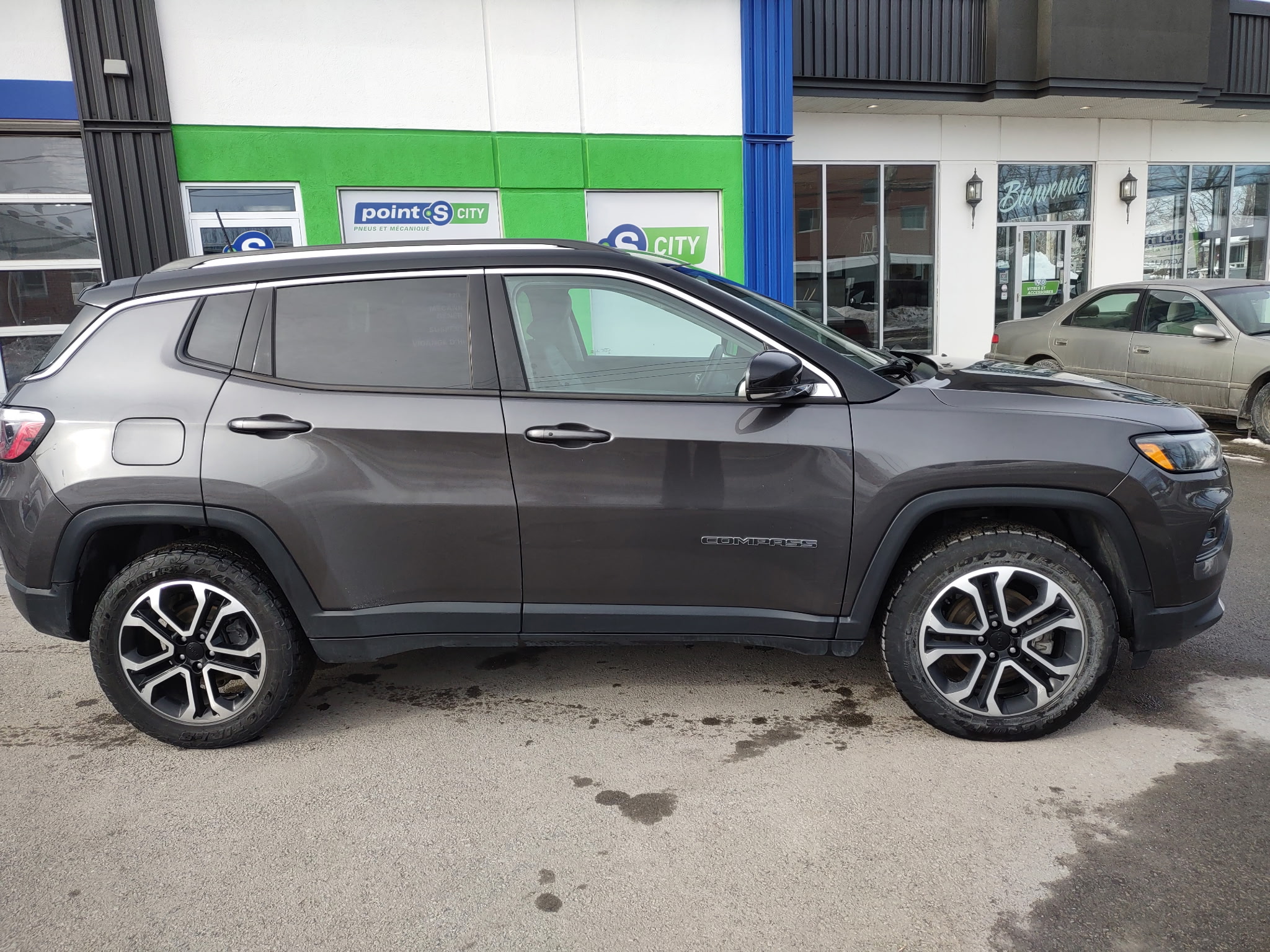 JEEP Compass 2022 - Image 12