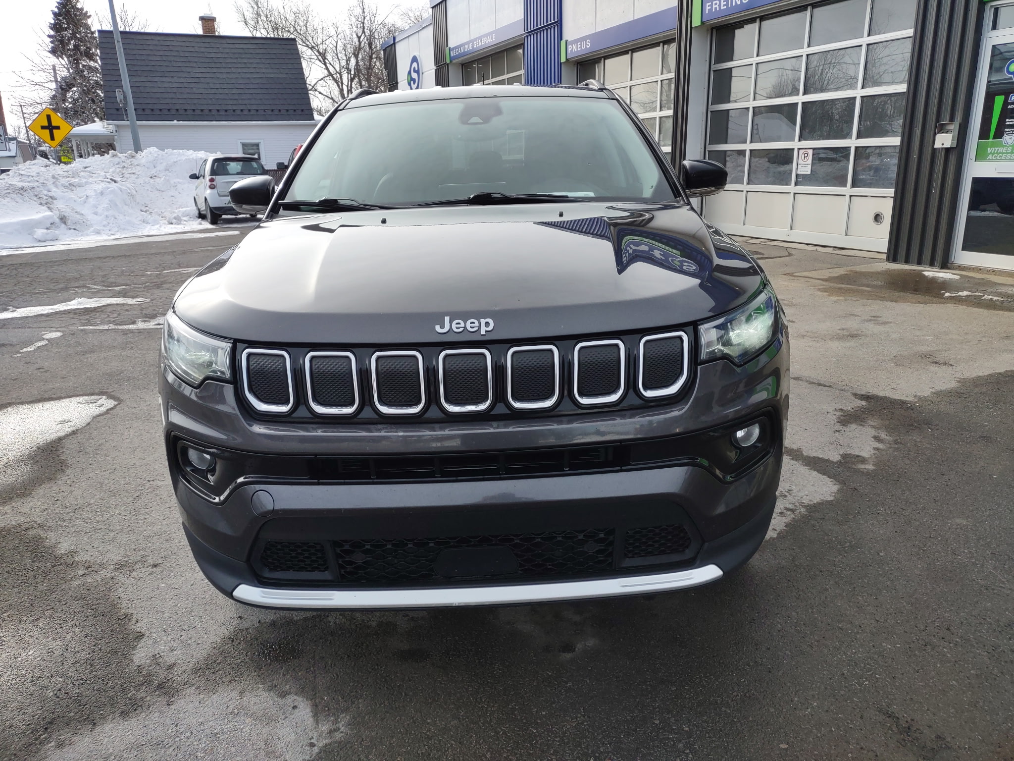 JEEP Compass 2022 - Image 16