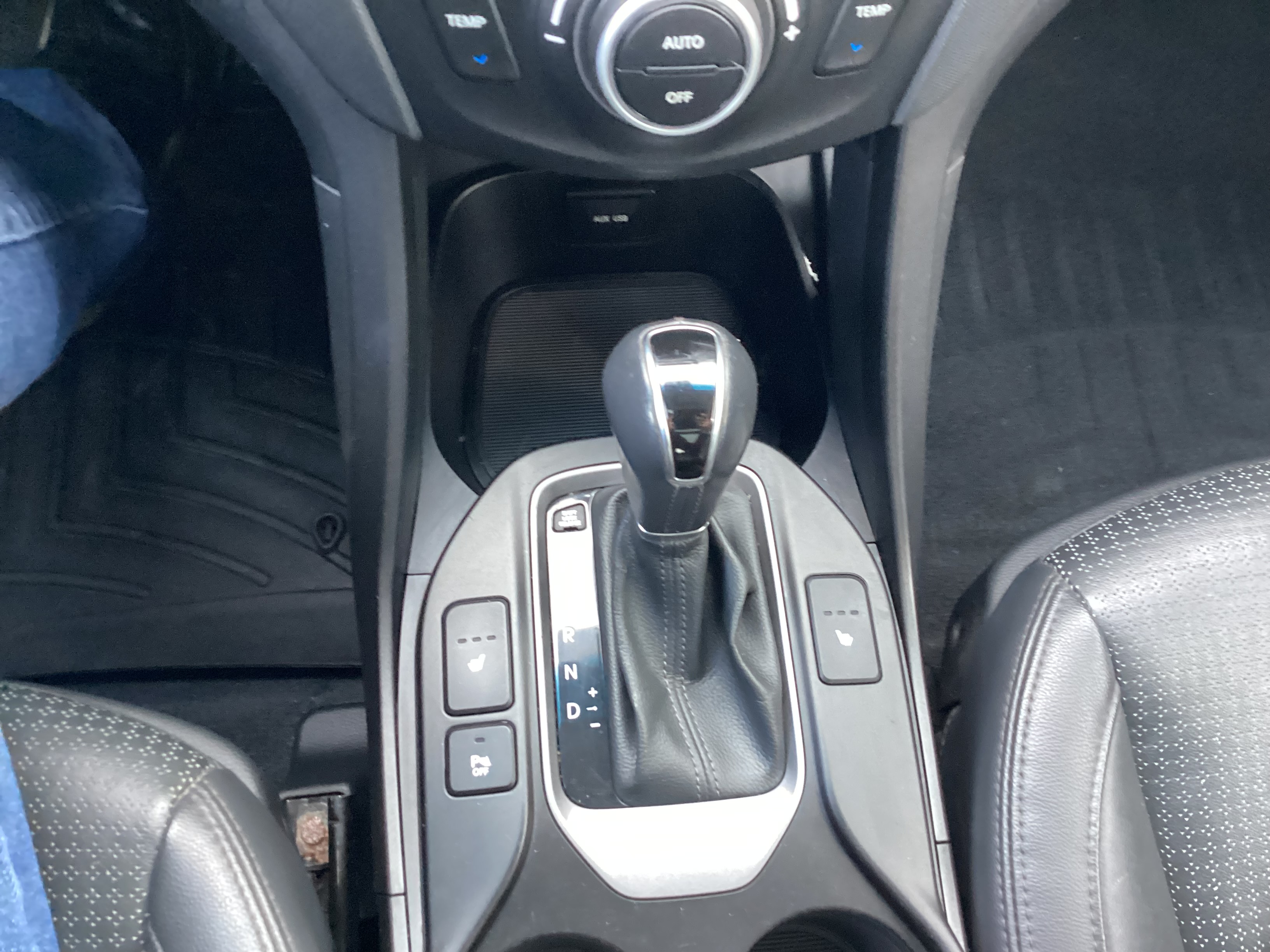 HYUNDAI Santa Fe 2015 - Image 15