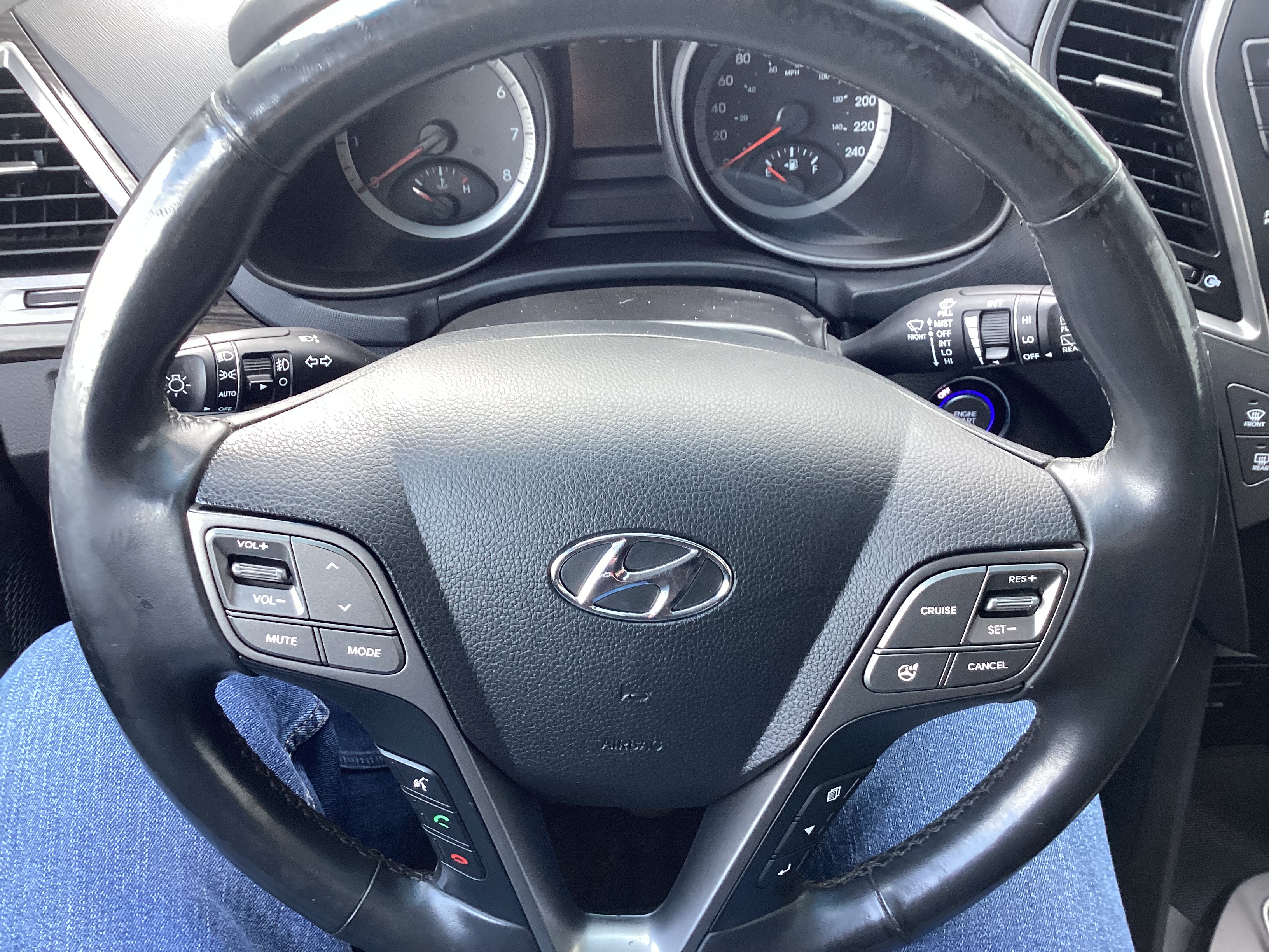 HYUNDAI Santa Fe 2015 - Image 4