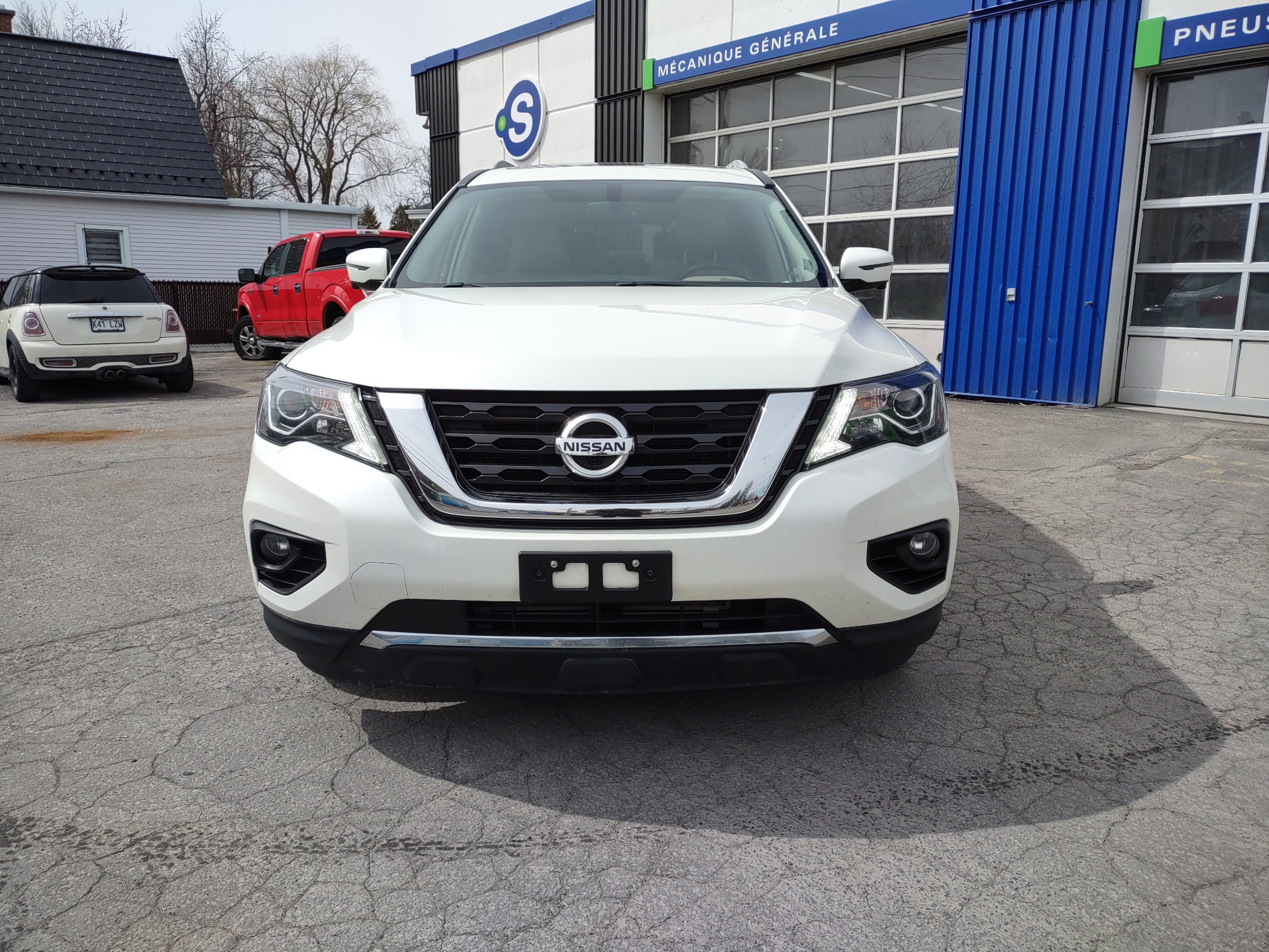 NISSAN Pathfinder 2018 - Image 12
