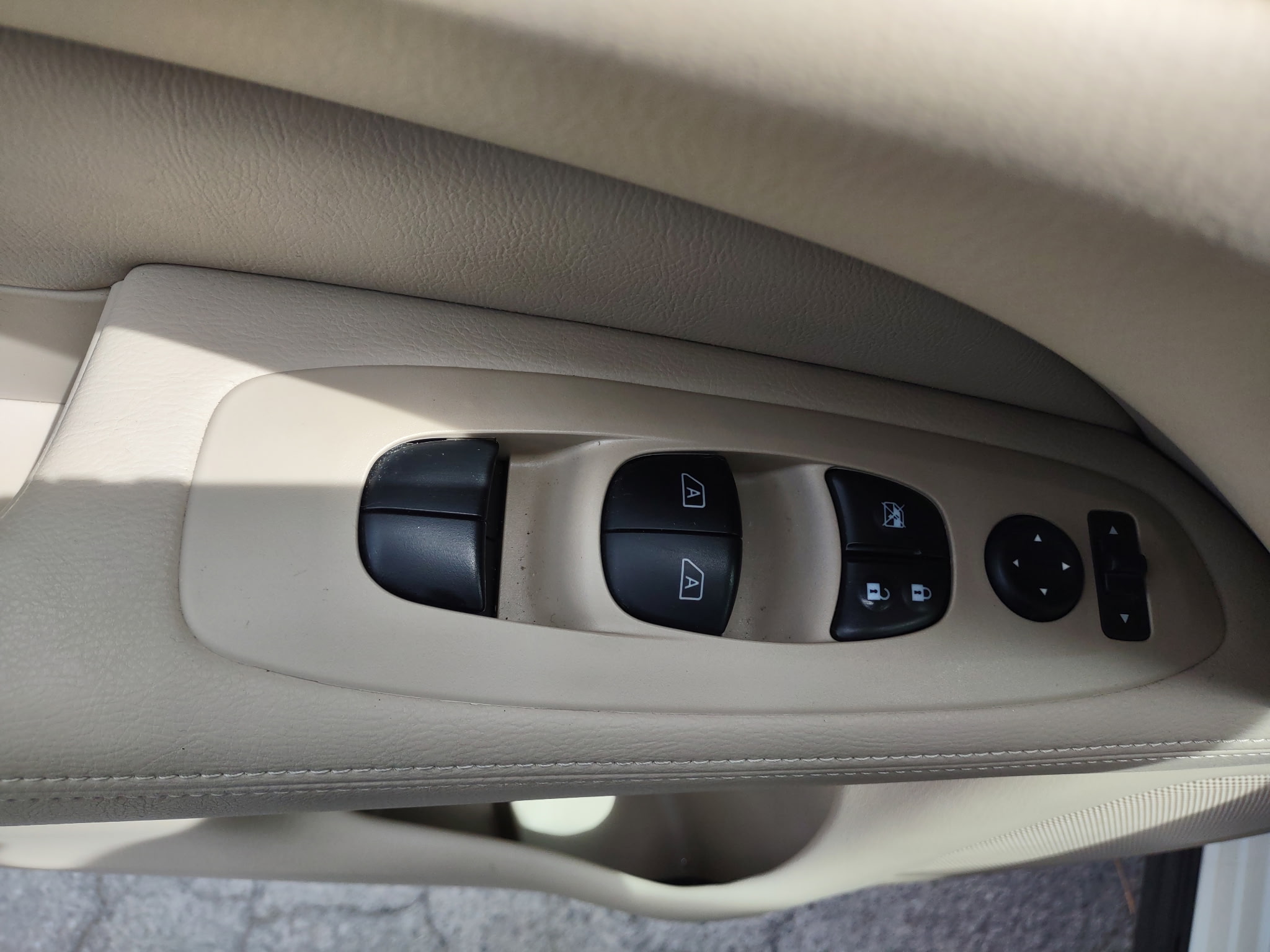 NISSAN Pathfinder 2018 - Image 4