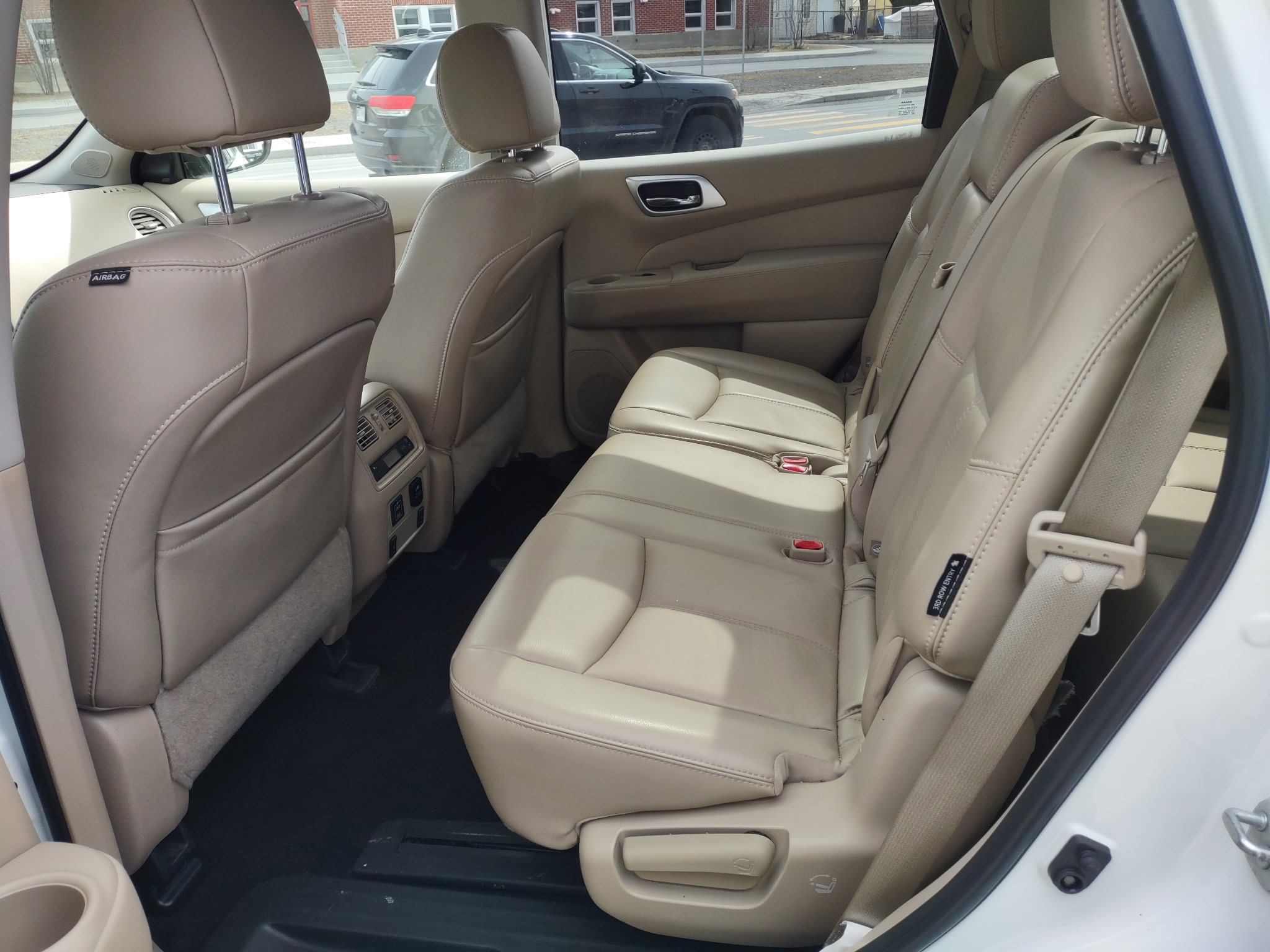 NISSAN Pathfinder 2018 - Image 7