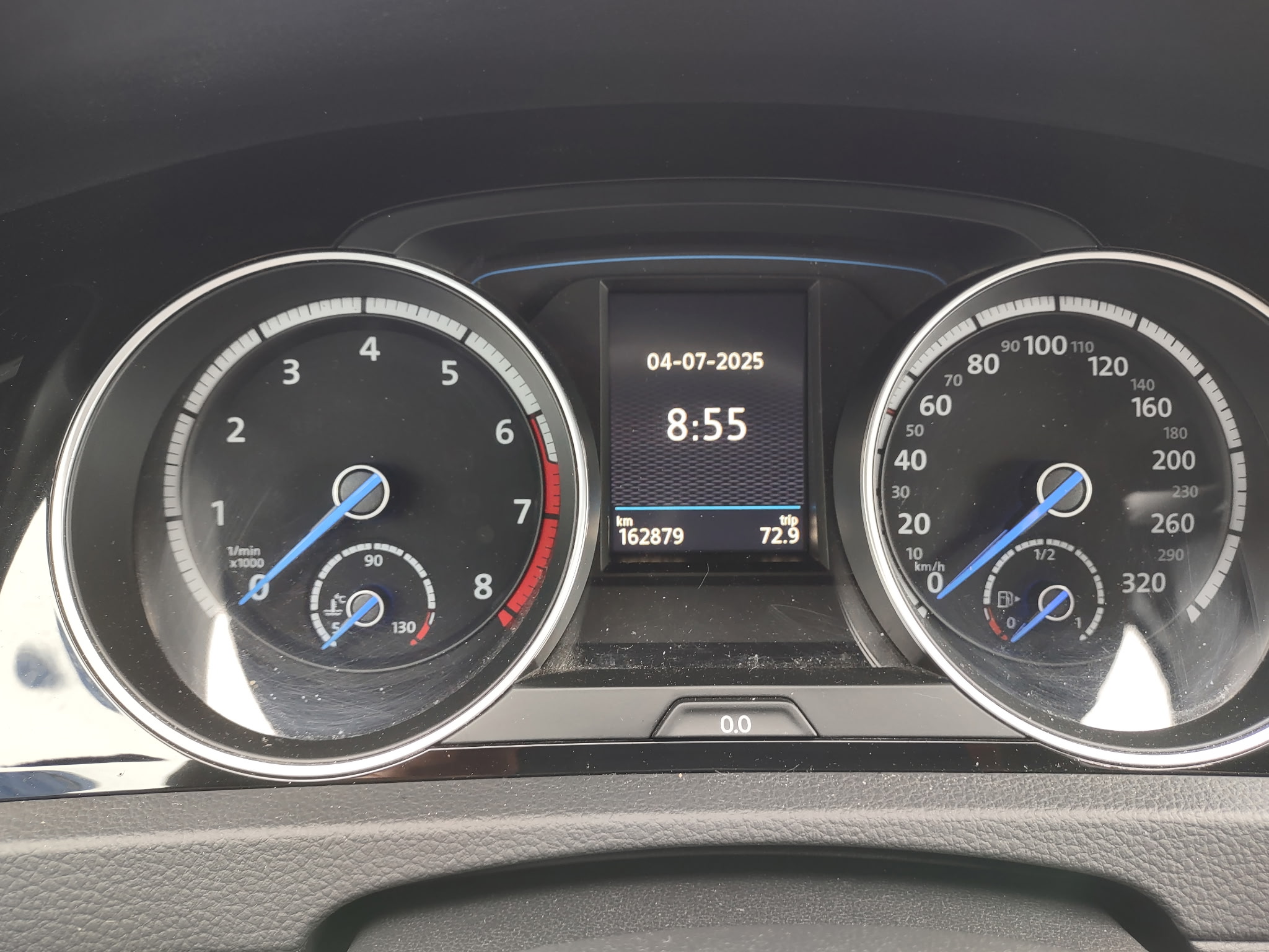 VOLKSWAGEN Golf R 2017 - Image 11