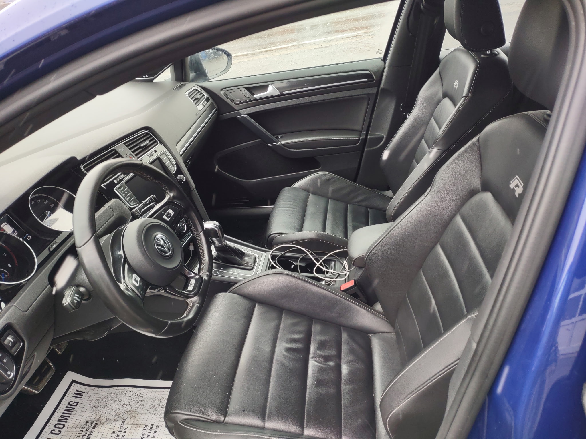 VOLKSWAGEN Golf R 2017 - Image 5