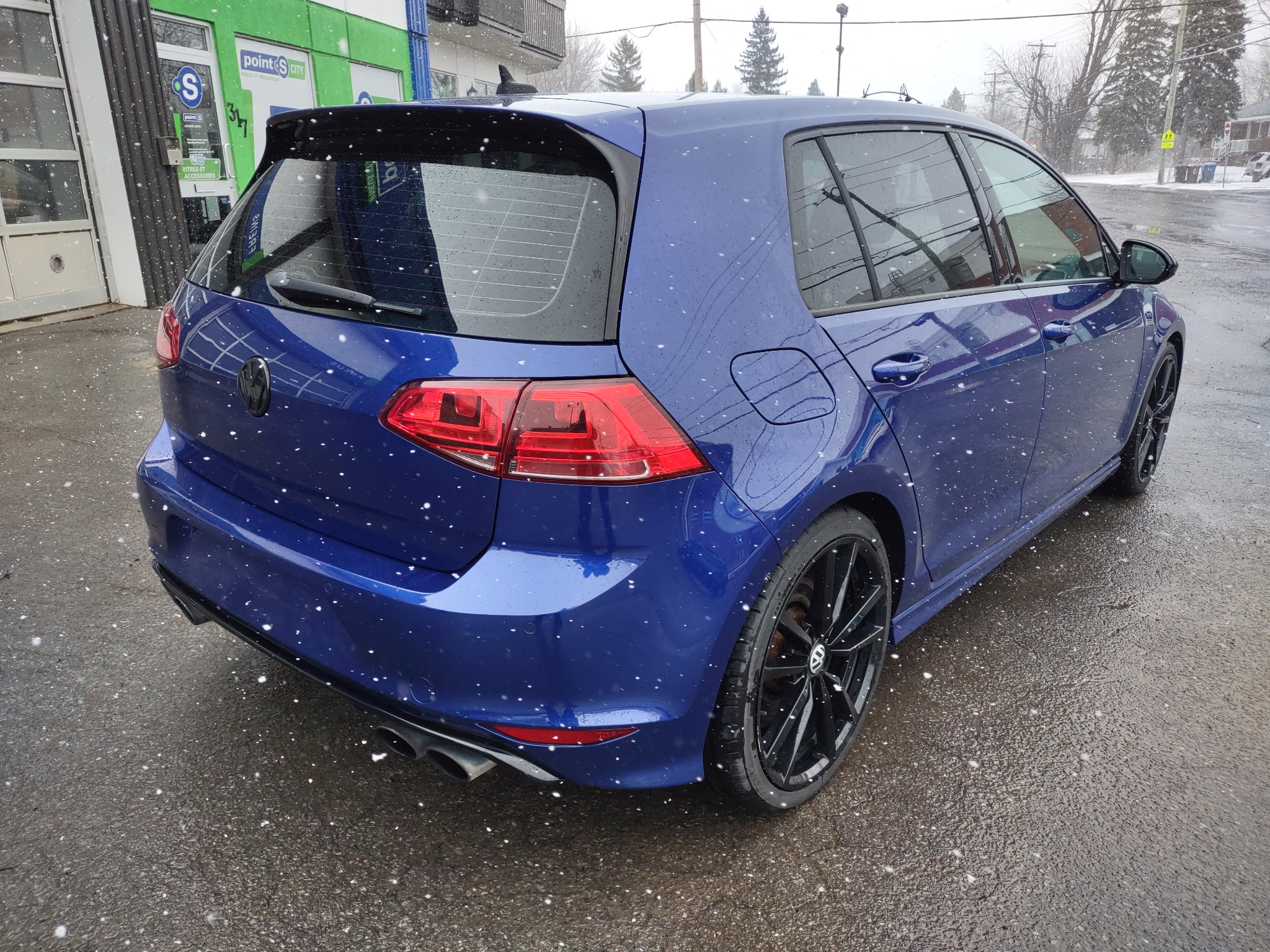 VOLKSWAGEN Golf R 2017 - Image 6