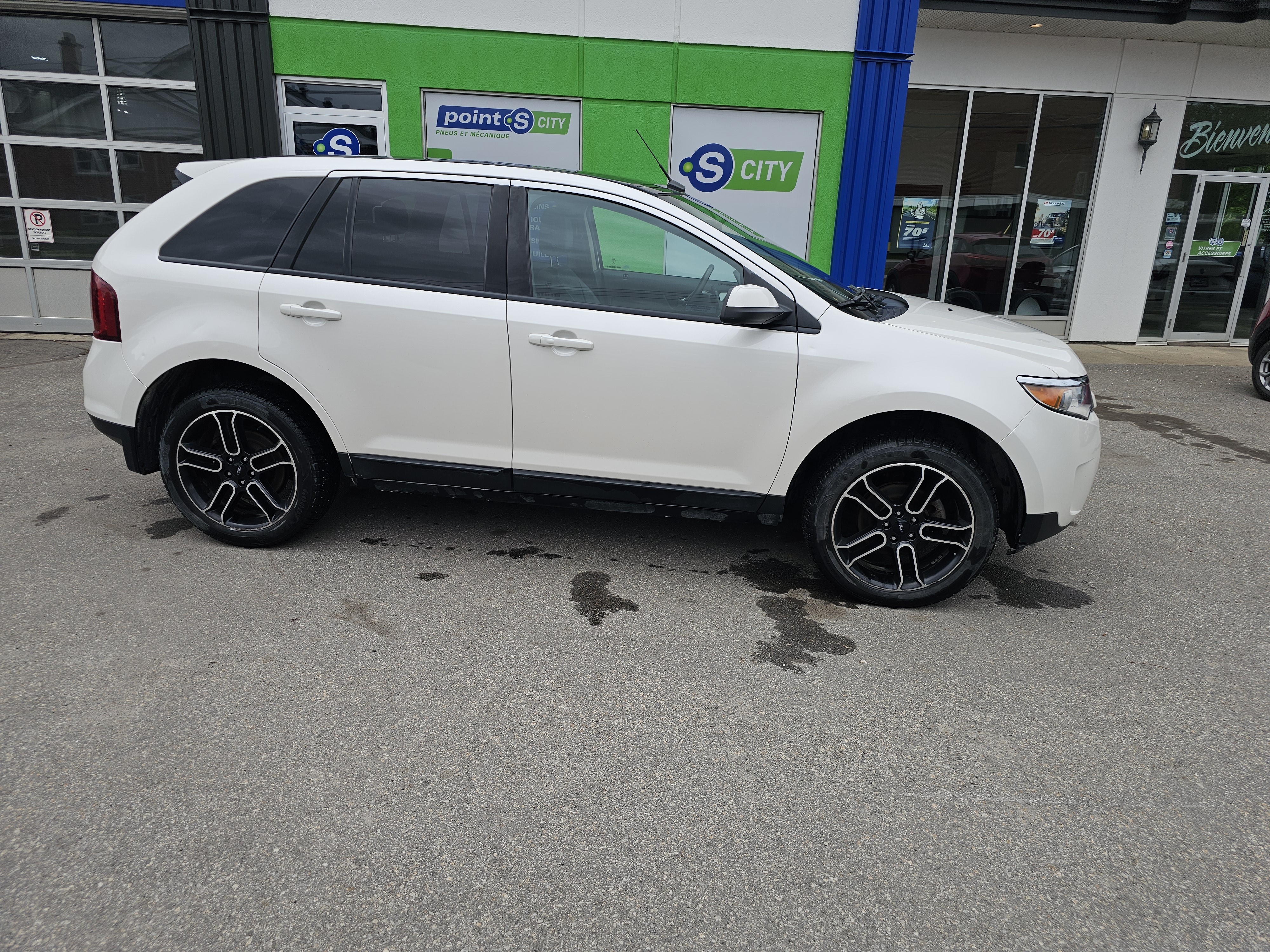 FORD Edge 2014 - Image 10