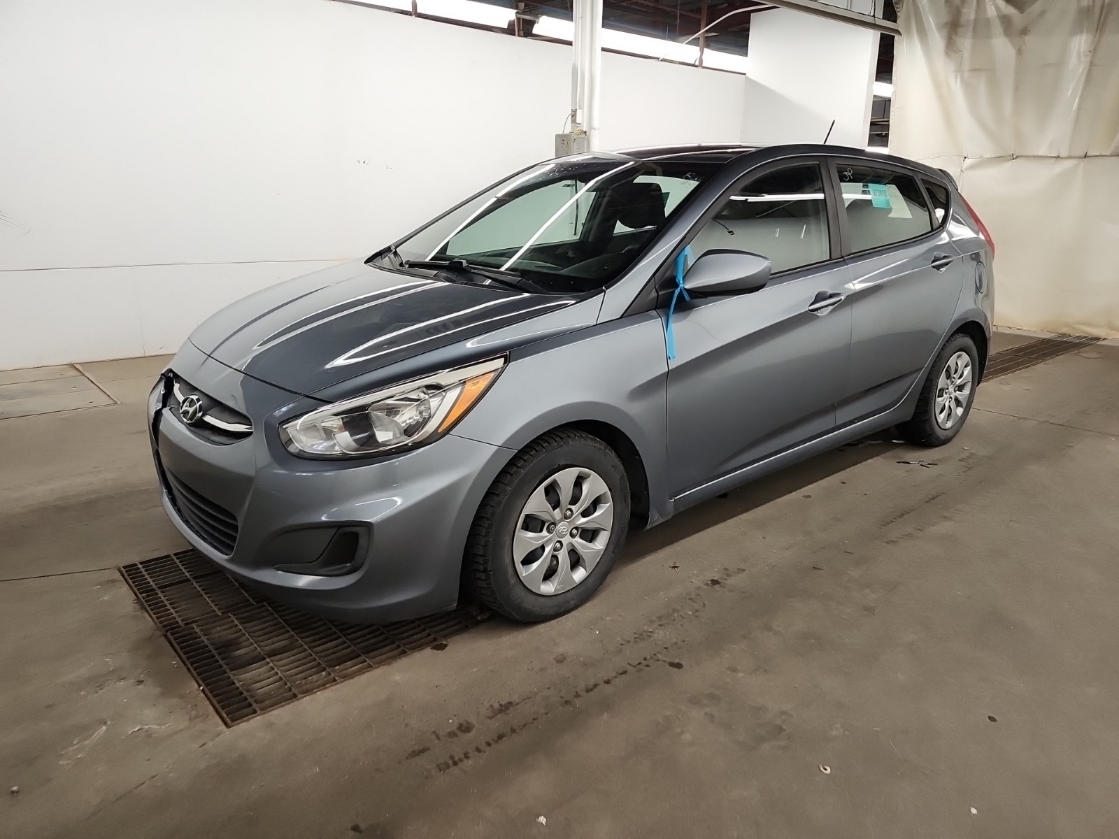 HYUNDAI Accent 2017 - Image 2