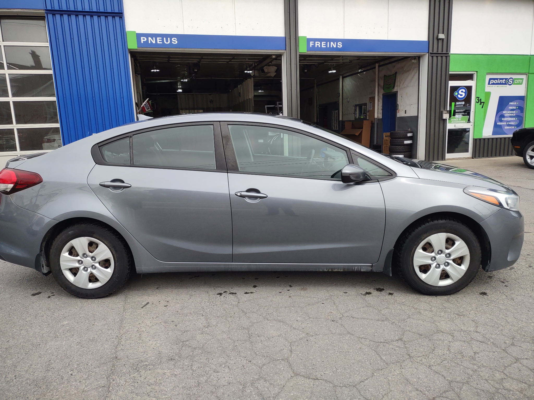 KIA Forte 2017 - Image 12