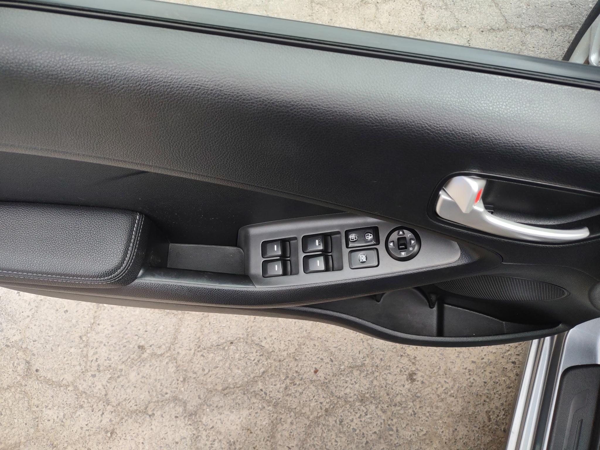KIA Forte 2017 - Image 9