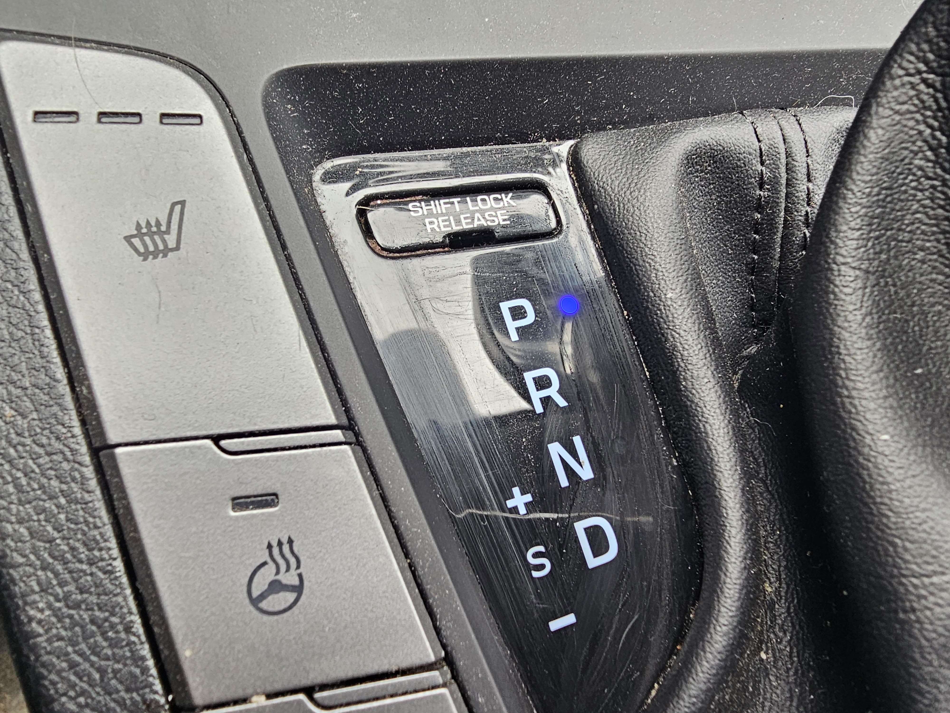 HYUNDAI Elantra 2020 - Image 2
