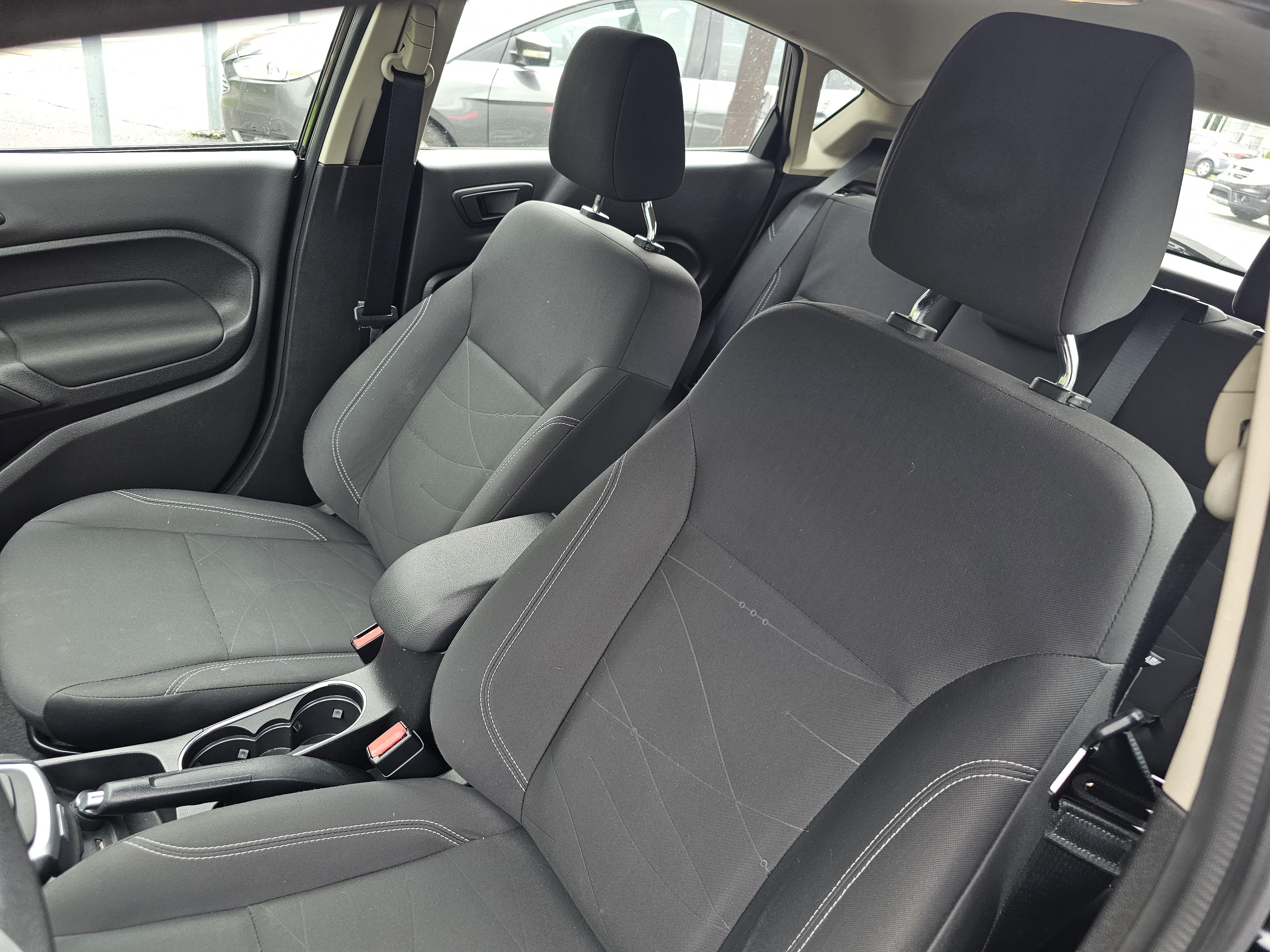 FORD Fiesta 2017 - Image 11