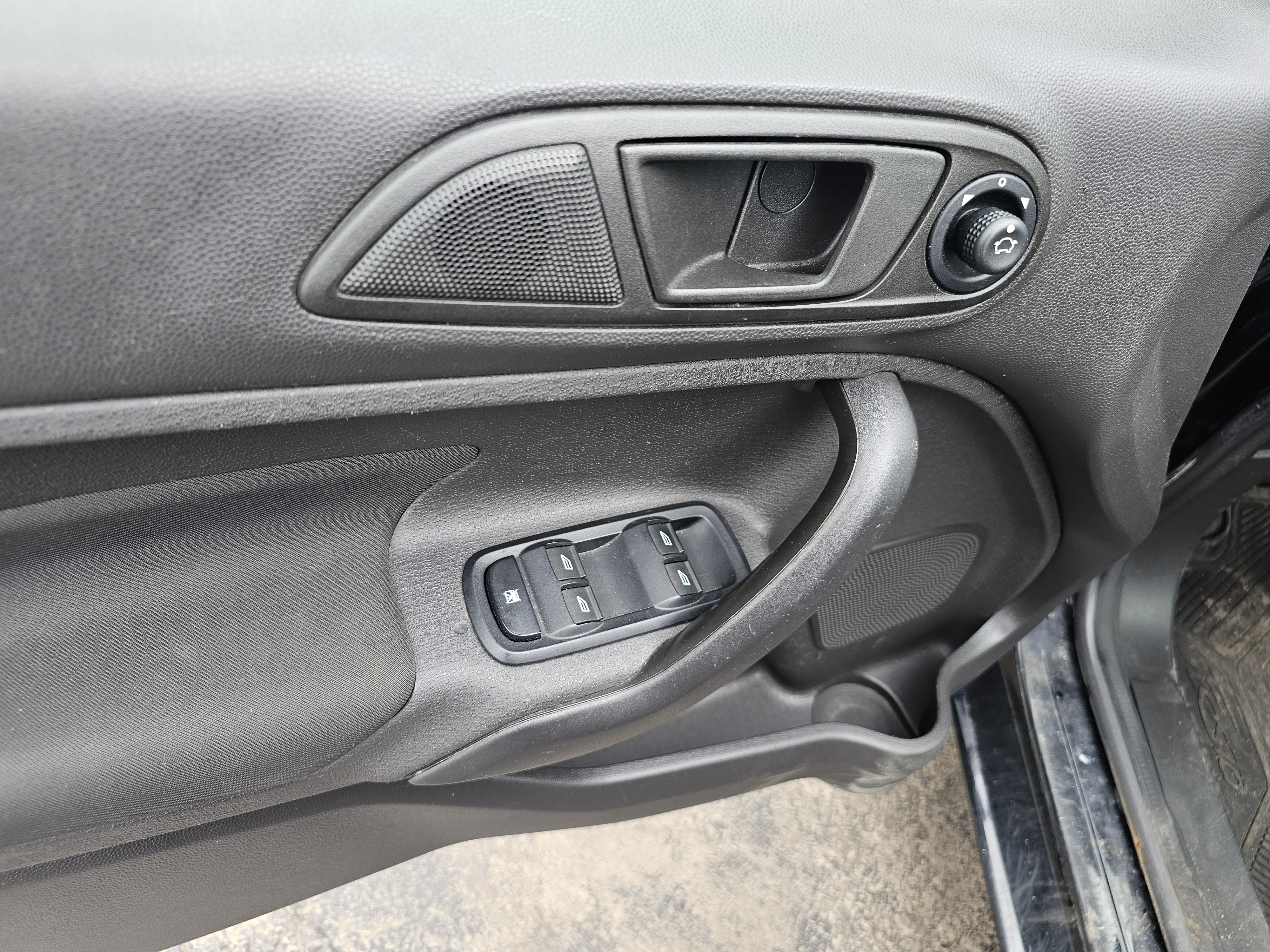 FORD Fiesta 2017 - Image 5